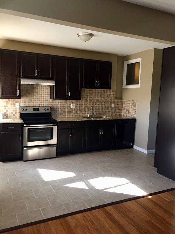 Brush Creek Sol Towers Apartment Homes For Rent In Kansas City Mo Photo Brush Creek Sol Towers Apartment Homes