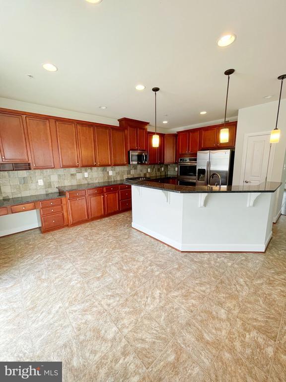 Photo - 43691 Yulan St