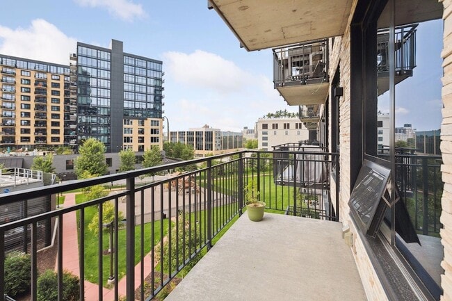 Photo - 1240 S 2nd St