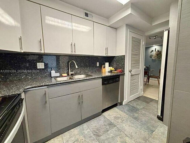 Photo - 301 Golden Isles Dr Unit 406