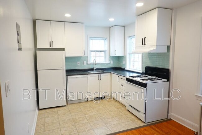 Building Photo - 8207 Garland Ave Unit #1