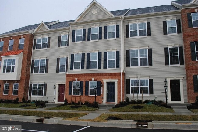 Building Photo - 7035 Southmoor St Rental