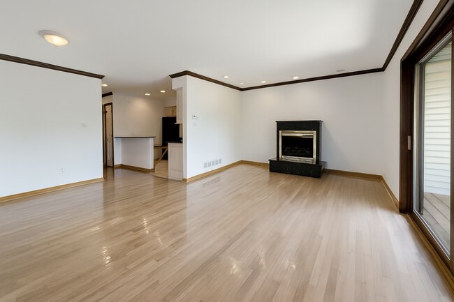 Building Photo - 532 Gia Cir Unit B Rental