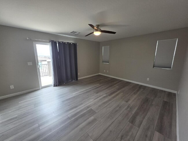 Photo - 9456 Brough Ave
