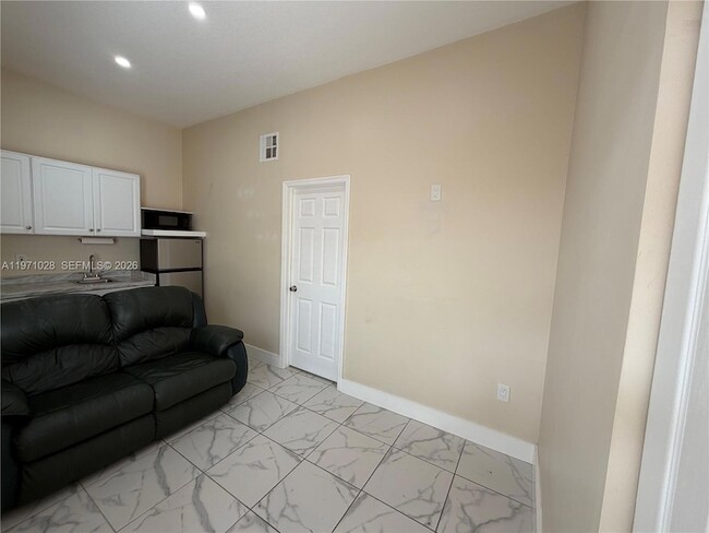 Photo - 18255 SW 145th Ave Unit Back