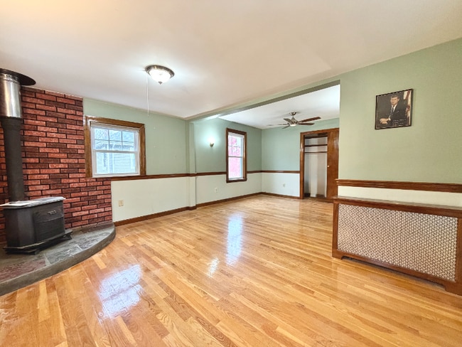 Photo - 26-28-28 Howard St Apartment Unit 28