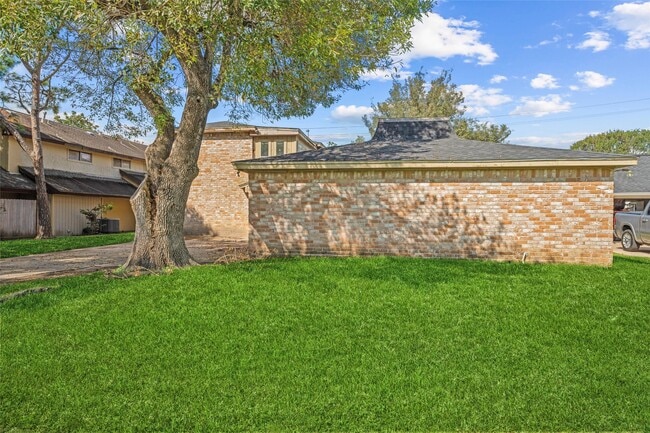 Photo - 10806 Bob White Dr