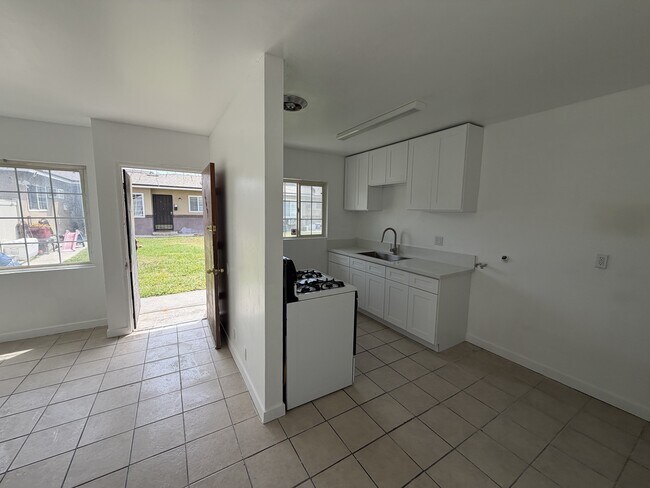 1829 Loma Vista St