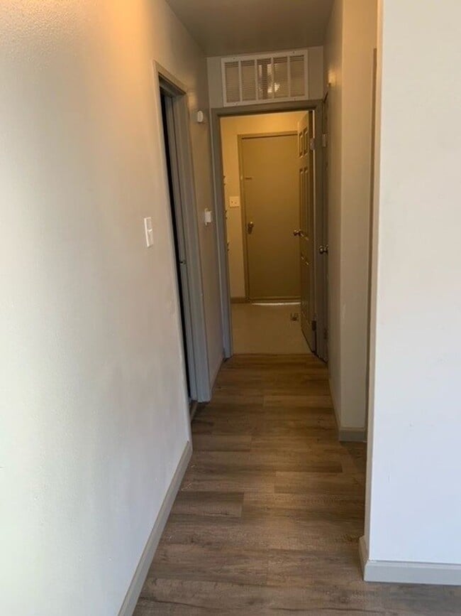 Photo - 533/535 W 5th St Unidad 535 W 5th St