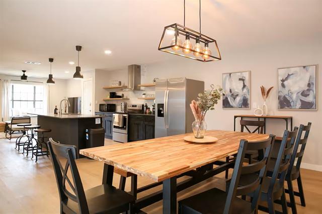 Photo - 526 Winchester Dr