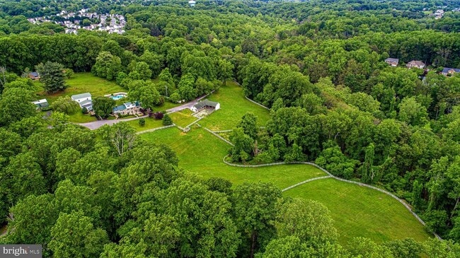 Photo - 607 E Wheel Rd