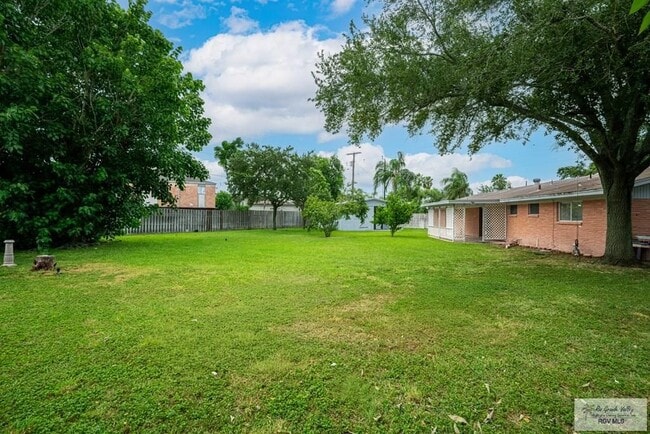 Photo - 2202 Ella St