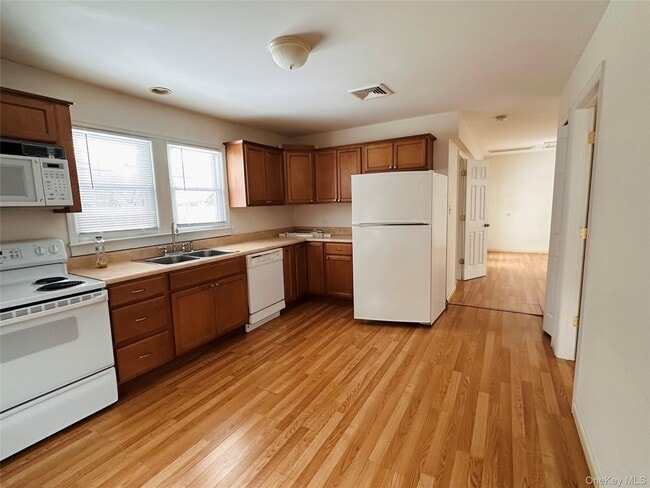 Photo - 3191 US-9 Unit 1