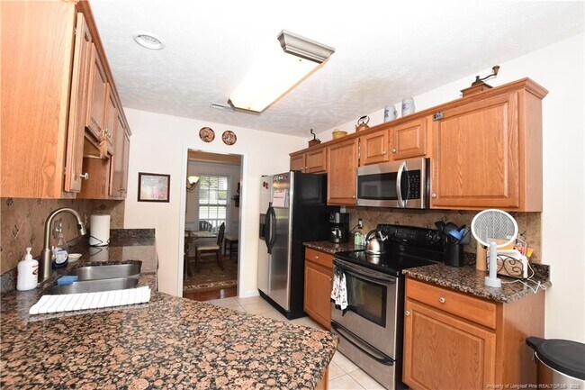 Photo - 38 Havistock Ct