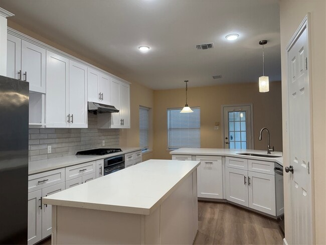 Building Photo - 1818 Maidenhair Ln