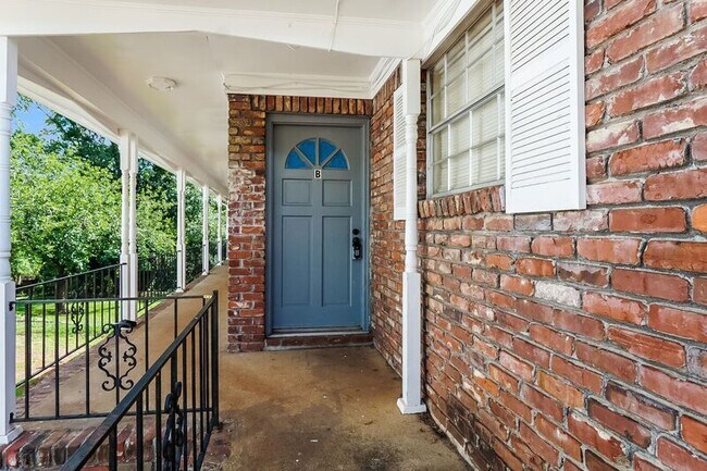 Photo - 6 80th St S Unidad B