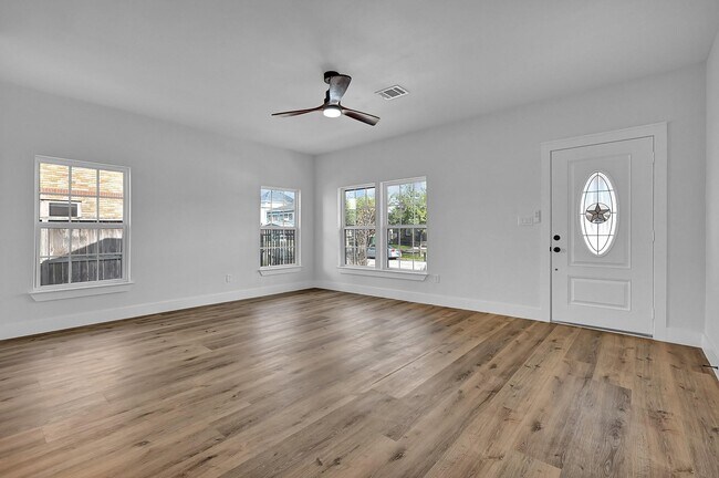 Photo - 224 Everton St
