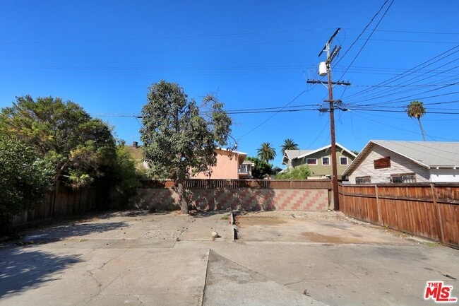 Photo - 2309 S Budlong Ave