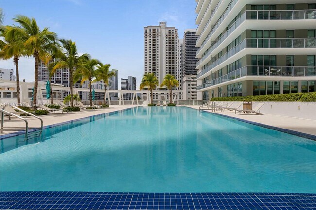 Photo - 1111 SW 1st Ave Unit 2323