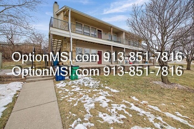 Building Photo - Charming & Spacious 2-Bed / 2-Bath Apartment in Gladstone