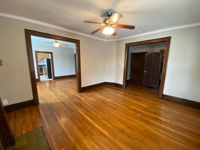 Photo - 1827-1829 Summit St Unit 1827-1829