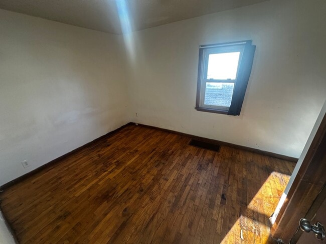 Photo - 6303 Sherman St