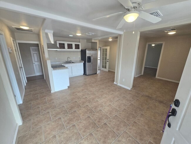 Photo - Spacious 3bd/1ba in a HUGE GATED Property!