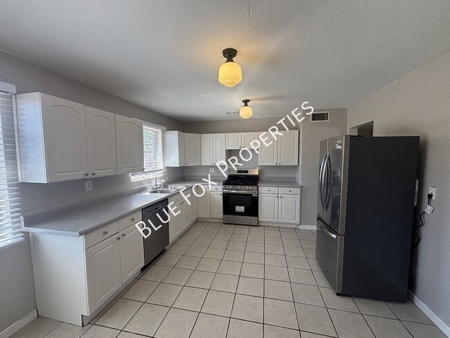 Photo - 5674 E Eastland St