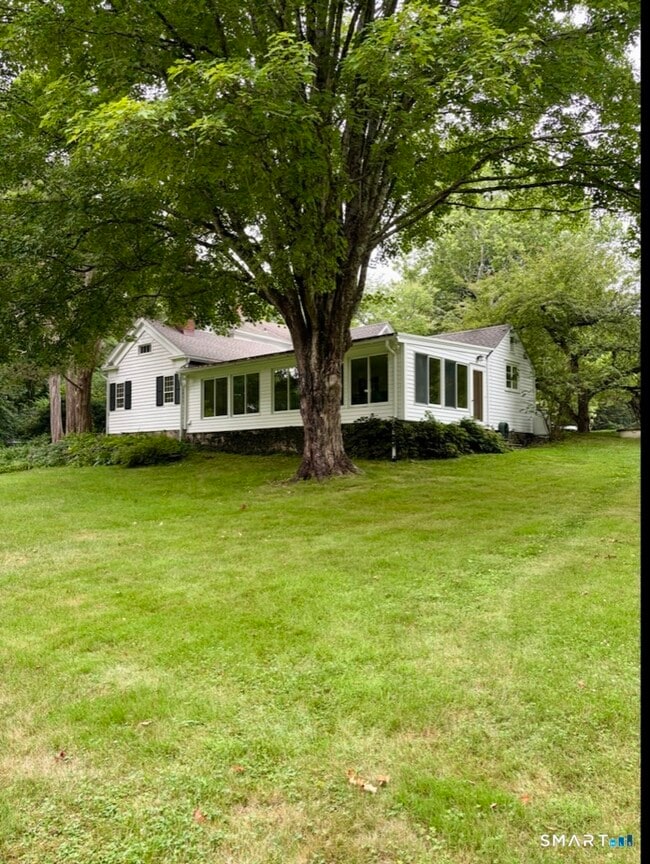 Photo - 320 Valley Rd