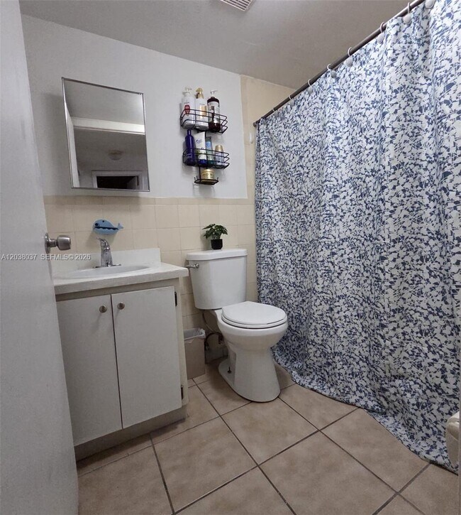 Photo - 2560 W 60th St Unit 104