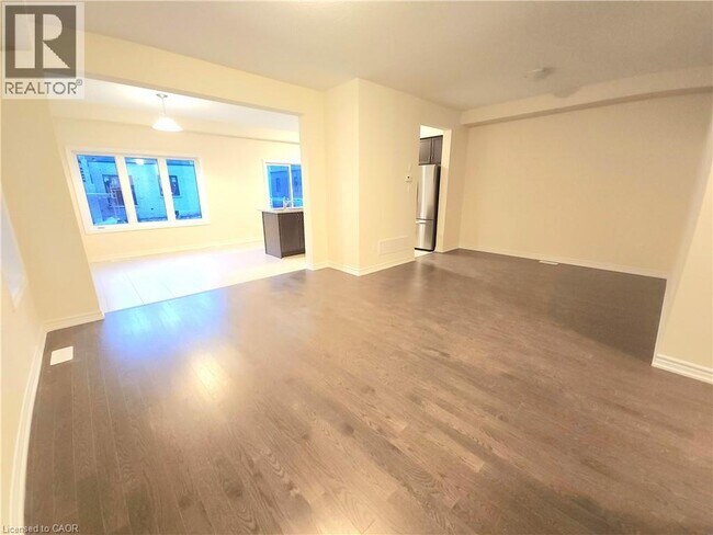 Photo - 15 Copeman Ave