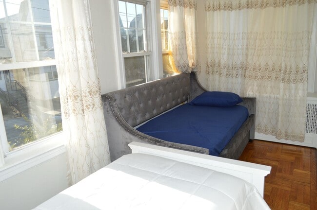Photo - 286 Fulton Ave