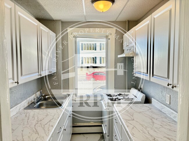 Building Photo - 121-129-129 Fulton St Unit 1N