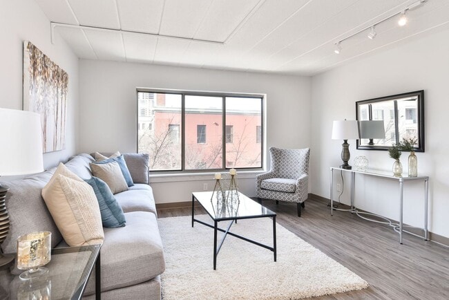 Photo - Oliver & Wendell Apartments