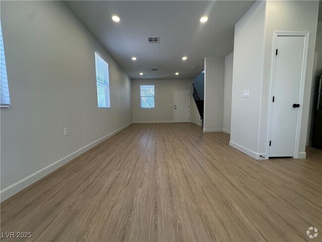 Building Photo - 2635 Cottonwillow St Rental