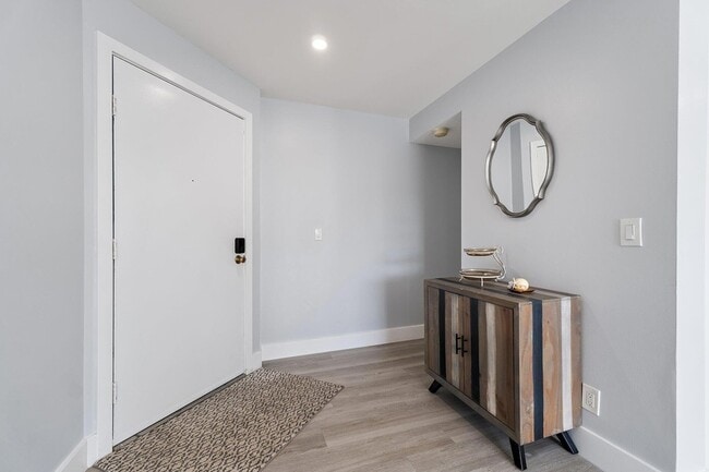 Photo - 1605 S US Hwy 1 Unidad V2-204