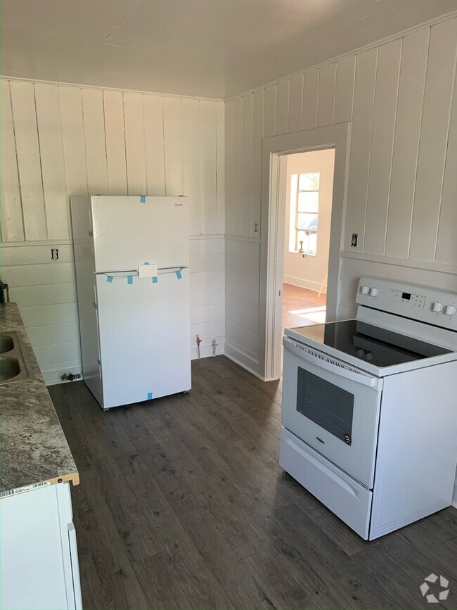 Building Photo - 628 W Ave A Unit A Rental