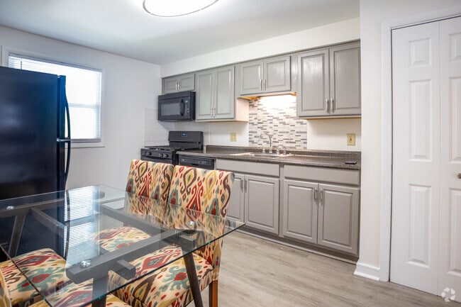 2BR, 1BA