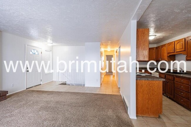 Photo - 4670 Stratton Dr E