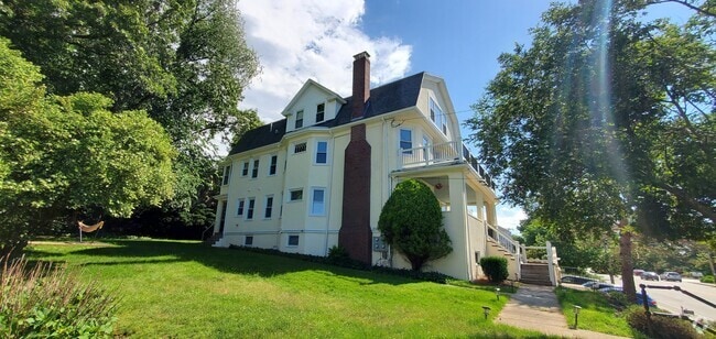 Building Photo - 1900 Washington St Unit 3 Rental