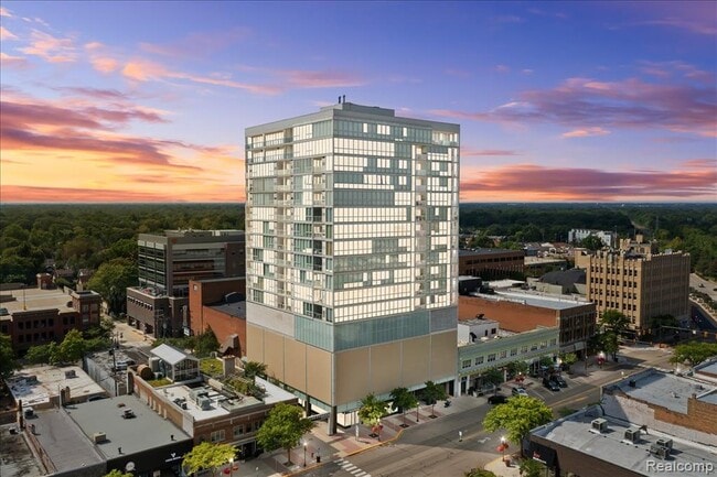 Building Photo - 432 S Washington Ave Unit 1506