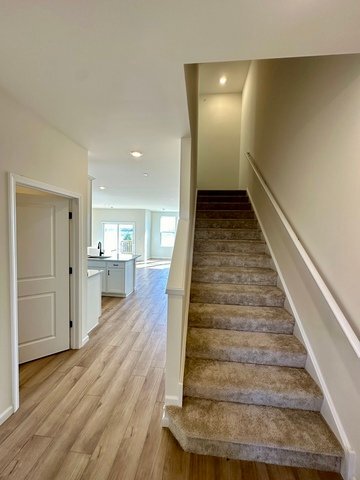 5951 Hawkweed Dr