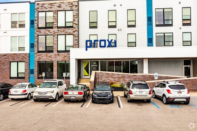 Entrada - Proxi Lawrence