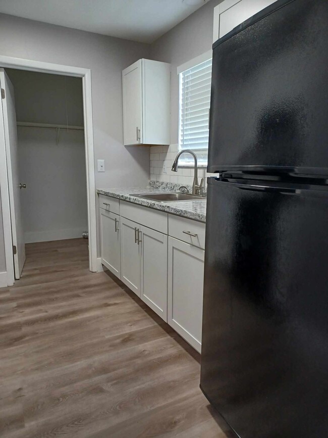 Building Photo - The Palm at Kinsey Rental