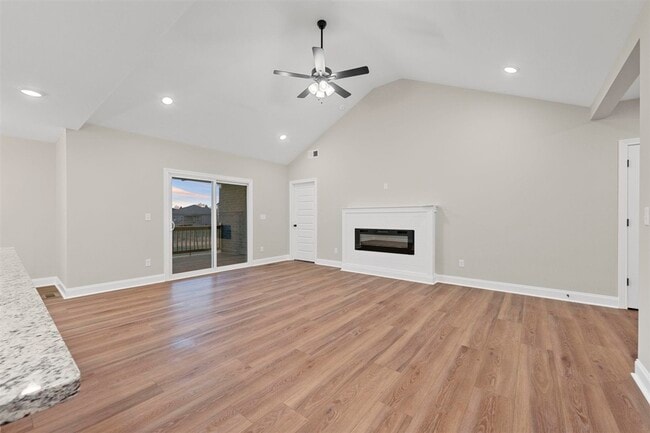 Photo - 722 Sheldrake Ln