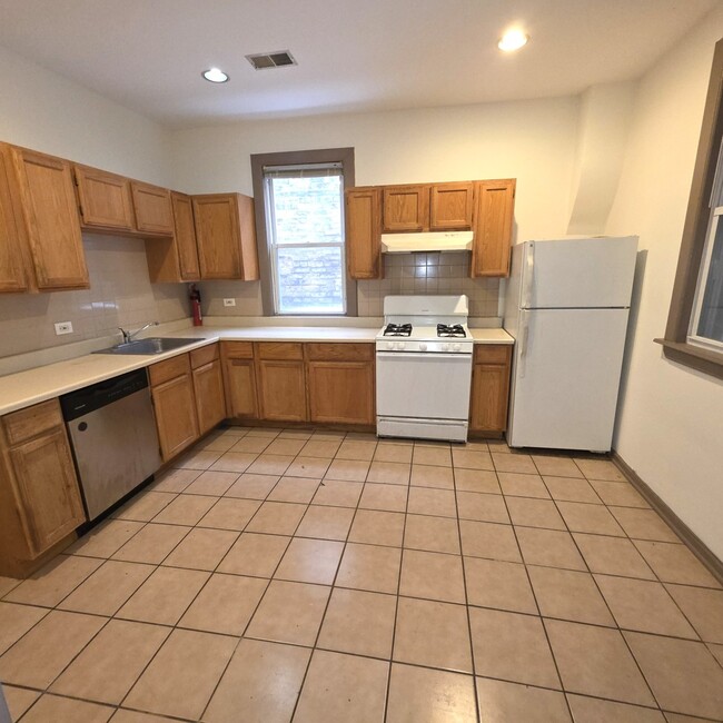 Photo - 3224 W Armitage Ave Unit 2