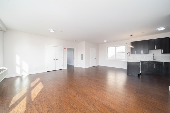 Photo - 414 50th St Condo Unit 202