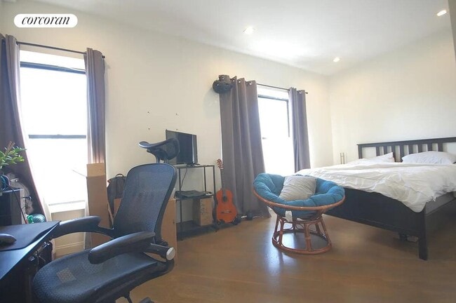 Photo - 1321 Union St