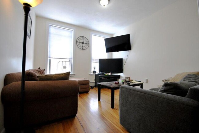 Photo - Brighton 3 Bed – Heat & Hot Water Included – Renovated – No Fee