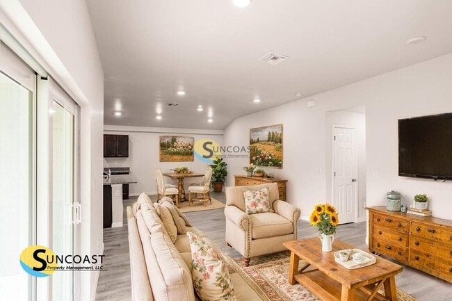 Building Photo - 357 Greenbriar Blvd